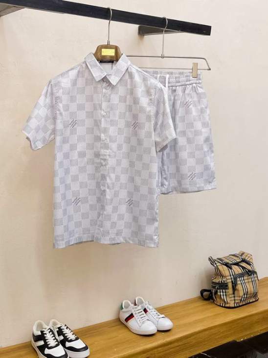 Picture of LV Shirt Pant Suits _SKULVM-3XL25cx24223119